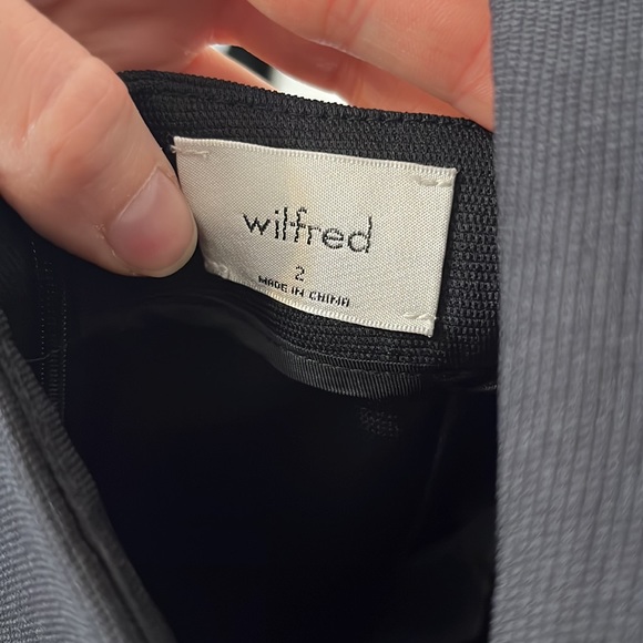 LAST CHANCE Wilfred Aritzia Ecoulement V Jumpsuit - Picture 6 of 11